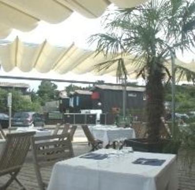фото отеля Le Pavillon Bleu Hotel Lege-Cap-Ferret