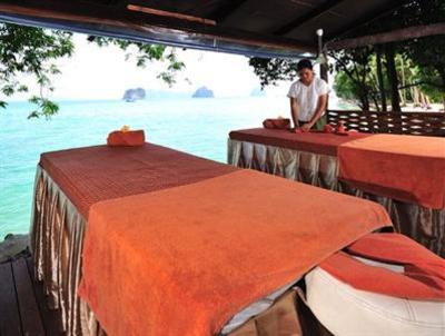 фото отеля Koh Ngai Cliff Beach Resort