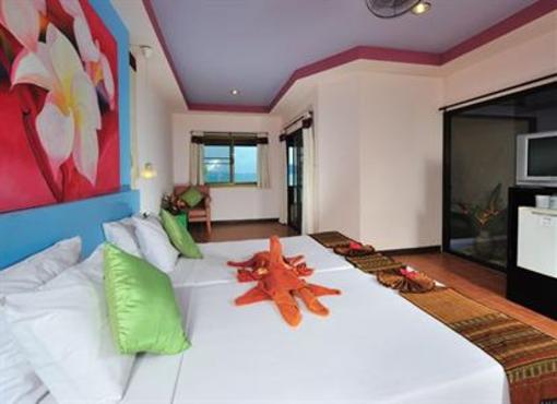 фото отеля Koh Ngai Cliff Beach Resort