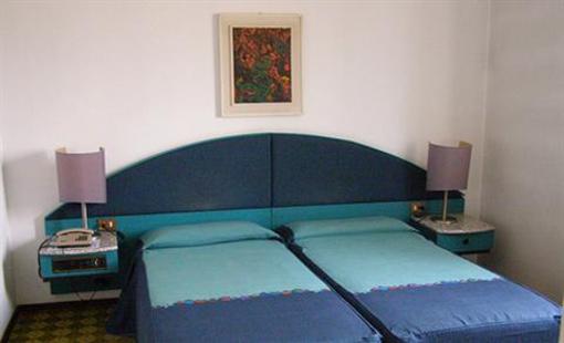 фото отеля Albergo Stazione Da Totò Hotel Mendrisio
