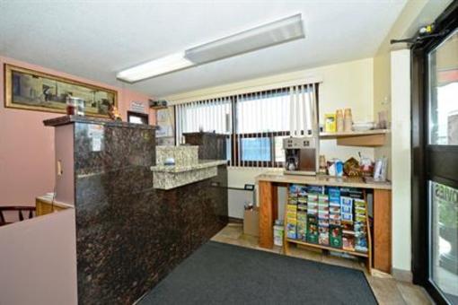 фото отеля Canadas Best Value Inn Kitchener