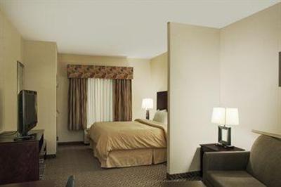 фото отеля Comfort Suites Cicero