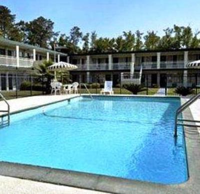фото отеля Days Inn Savannah Richmond Hill