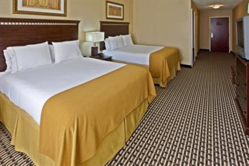 фото отеля Holiday Inn Express Hotel & Suites Seymour