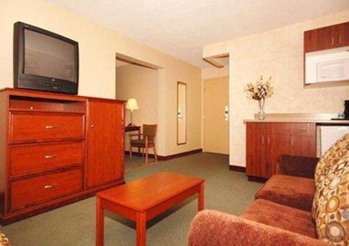 фото отеля Quality Suites Downtown