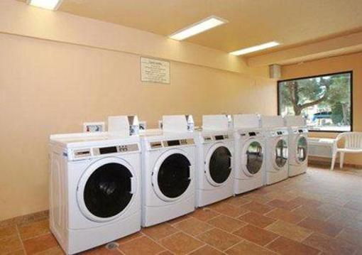 фото отеля Quality Suites Downtown