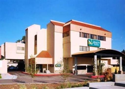 фото отеля Quality Suites Downtown