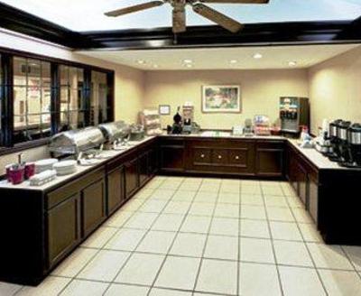 фото отеля Hawthorn Suites Dayton North