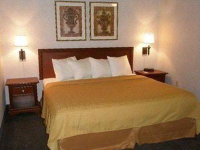фото отеля Quality Inn at Raritan Center