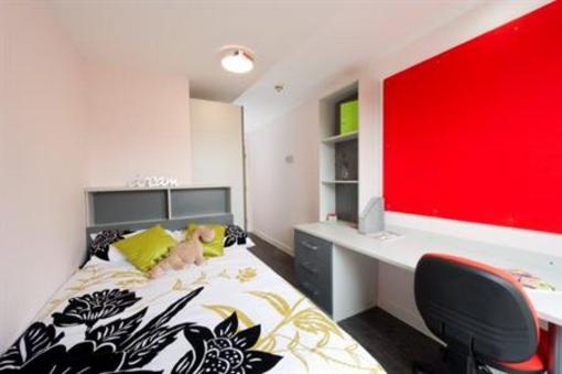 фото отеля Destiny Scotland - Beaverbank Festival Apartments