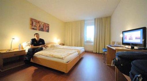 фото отеля Hote Stans-Sud