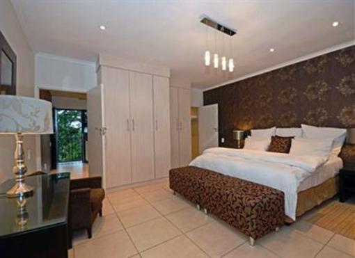 фото отеля 12 Stars Lifestyle Apartments