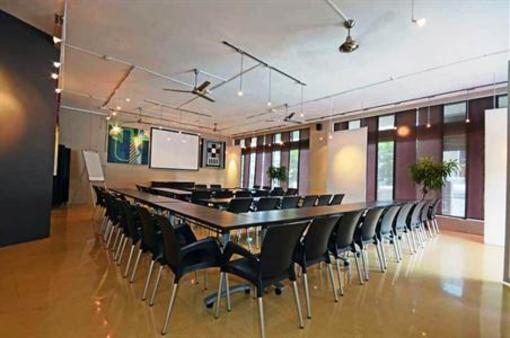 фото отеля 12 Stars Lifestyle Apartments