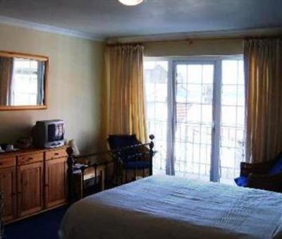 фото отеля Old Etonian Hotel Harrow London