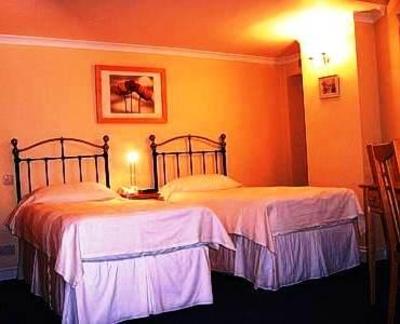 фото отеля Old Etonian Hotel Harrow London