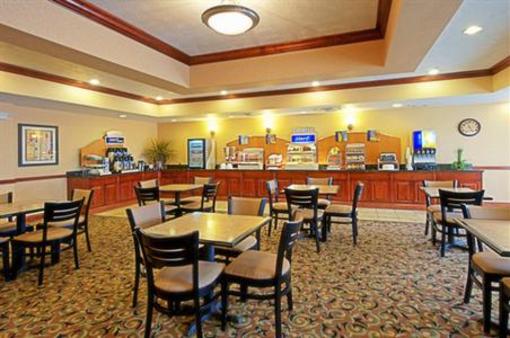 фото отеля Holiday Inn Express Hotel & Suites I-10 East