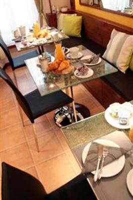 фото отеля Hotel Des Allees Cannes