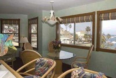 фото отеля Glenmore Plaza Hotel