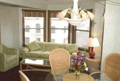 фото отеля Glenmore Plaza Hotel