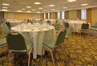 фото отеля Howard Johnson Madison