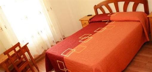 фото отеля Hostal Lauria