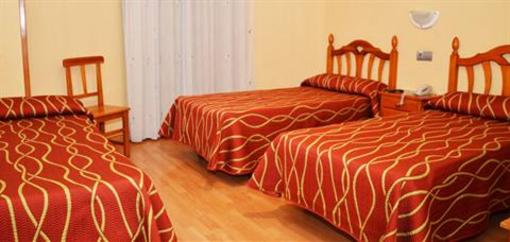 фото отеля Hostal Lauria