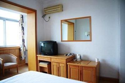 фото отеля Civil Aviation Holiday Inn Dalian