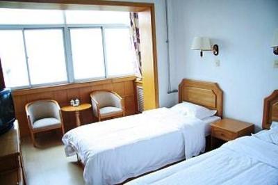 фото отеля Civil Aviation Holiday Inn Dalian