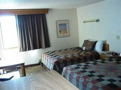 фото отеля Expressway Inn & Suites