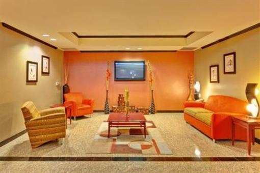 фото отеля Holiday Inn Express & Suites Clinton Mississippi