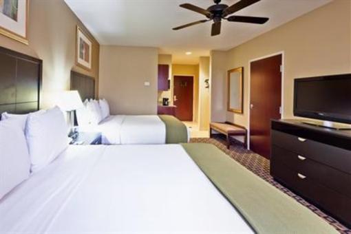 фото отеля Holiday Inn Express & Suites Clinton Mississippi