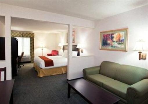 фото отеля Holiday Inn Express Hotel & Suites Saint Clairsville