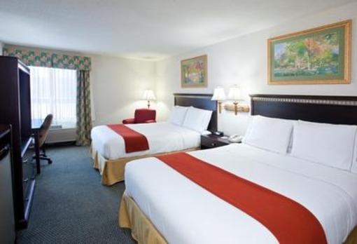 фото отеля Holiday Inn Express Hotel & Suites Saint Clairsville