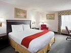 фото отеля Holiday Inn Express Hotel & Suites Saint Clairsville