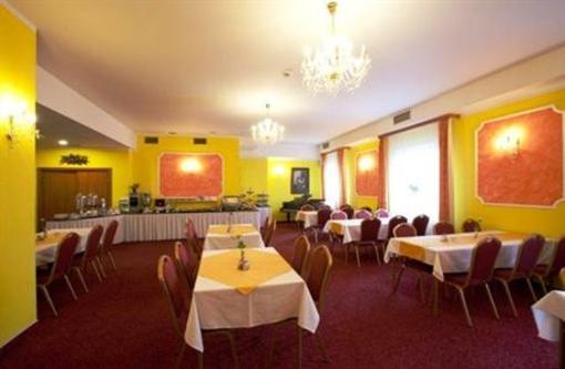 фото отеля Hotel Savoy Ceske Budejovice