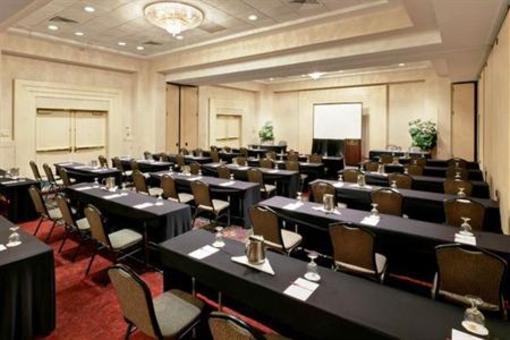 фото отеля Crowne Plaza Hotel Hartford - Cromwell