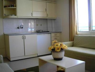 фото отеля Manolya Apartments