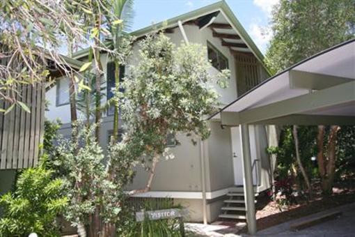 фото отеля The Retreat Beach Houses Noosa