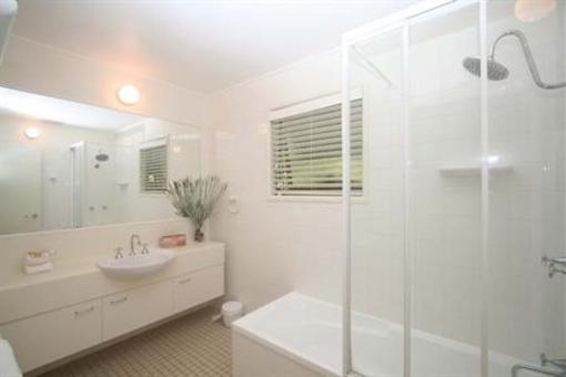 фото отеля The Retreat Beach Houses Noosa