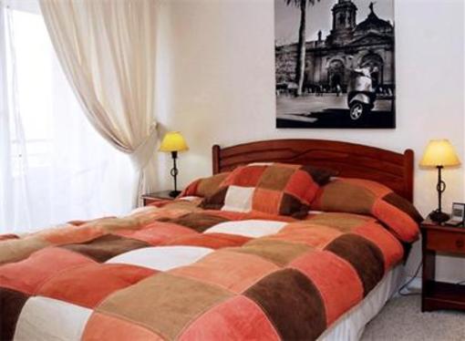 фото отеля Los Rosales Apart Hotel Las Condes