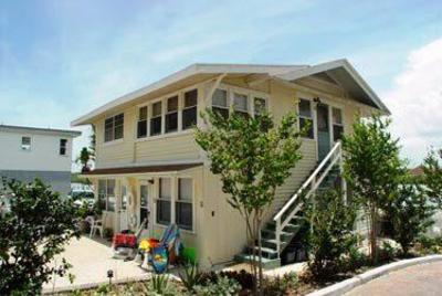 фото отеля Sun N Fun Vacation Rentals