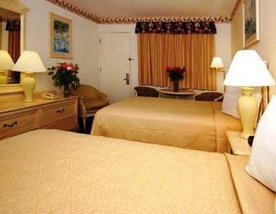 фото отеля Quality Inn Monterey - Fremont Street