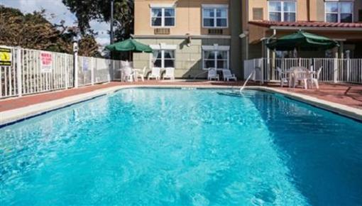 фото отеля Country Inn & Suites St. Augustine Downtown Dist