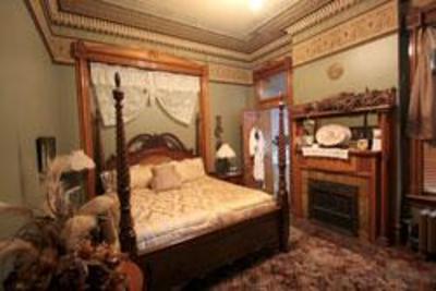 фото отеля Armstrong Mansion Bed and Breakfast