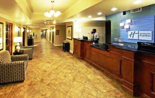 фото отеля Holiday Inn Express Hotel & Suites Pine Bluff/Pines Mall