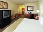 фото отеля Holiday Inn Express Hotel & Suites Pine Bluff/Pines Mall