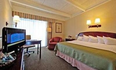 фото отеля Howard Johnson Inn - Newport Area Middletown