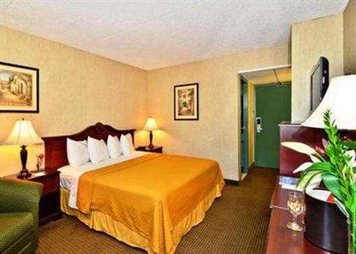 фото отеля Quality Inn Downtown 4th Avenue