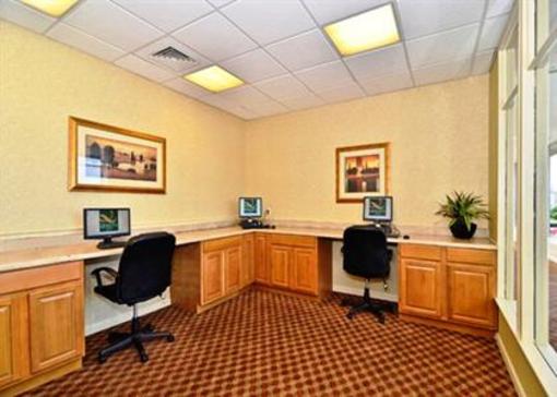 фото отеля Quality Inn Downtown 4th Avenue