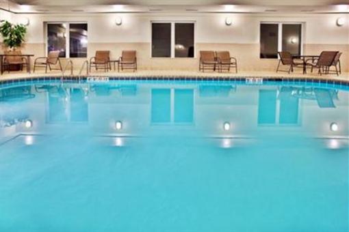 фото отеля Holiday Inn Express Hotel & Suites Dubuque-West